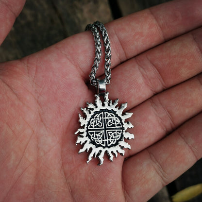 Triquetra Celtics Knot Sun